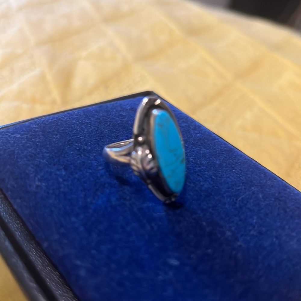 Turquoise Marquise Stone Ring in Silver Tone - Picture 3 of 4